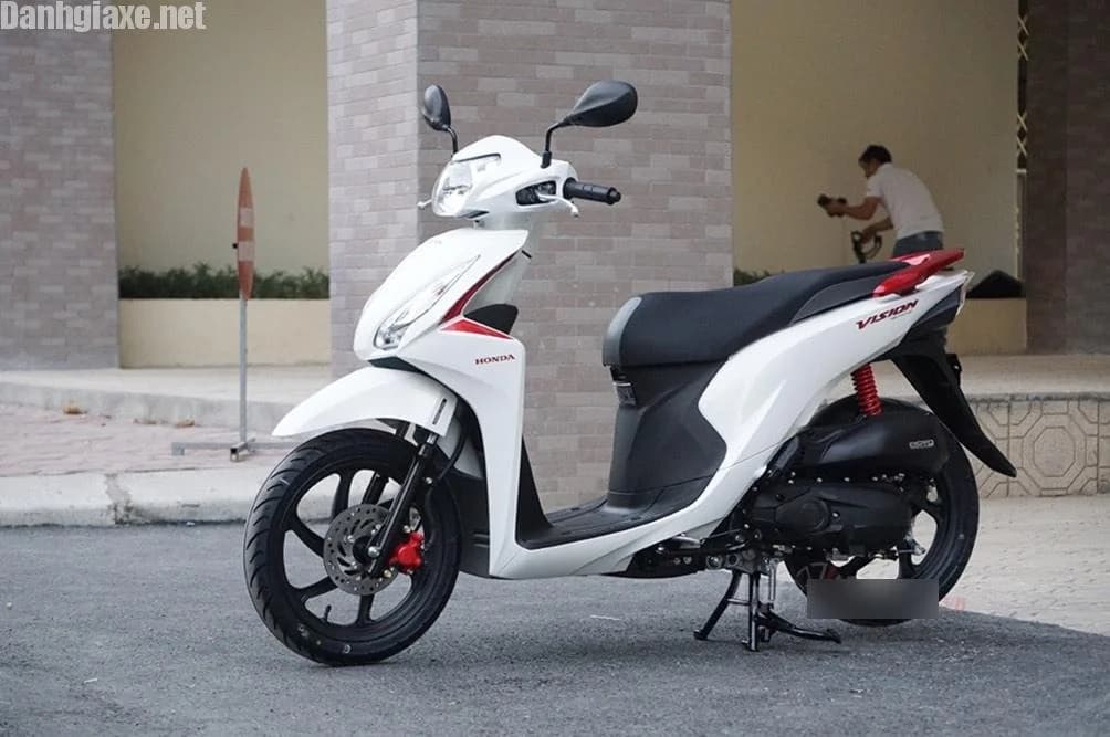 HONDA VISION TRẮNG